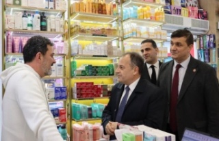 CHP’liler esnafları ziyaret ettiler.