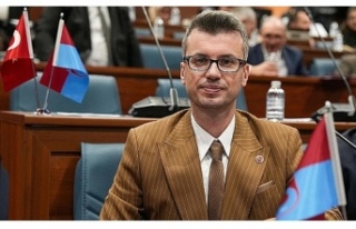 Dt. Çankaya ''Yüzme havuzu AKP’ye mi...