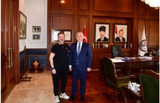 İş adamı Keskin Vali Yıldırım ziyaret etti.