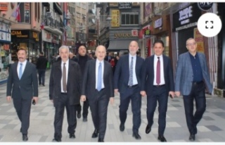 Milletvekilleri uzun sokak’ı arşınladılar.