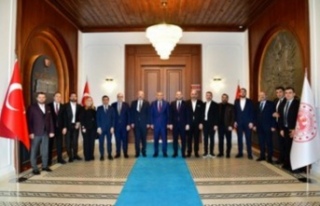 MÜSİAD’tan vali Şahin’i ziyaret