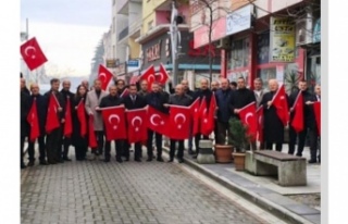 Vakfıkebir'de Bayrak Asma Etkinliği Düzenlendi