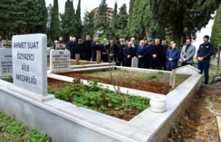 Vali Şahin Özyazıcı’nın Kabrini ziyaret etti.