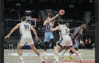 Anadolu Efes 99-87 Trabzonspor 