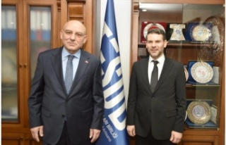 Başkan Eren Başkan Kara’yı ziyaret etti.