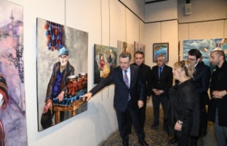 BAŞKAN GENÇ: SANAT SİYASETİN ÜZERİNDEDİR