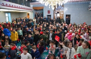 BAŞKAN GENÇ VE ÇOCUKLAR ŞEHİT EREN BÜLBÜL’Ü...