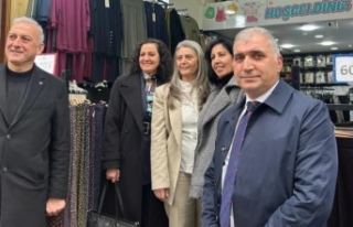 CHP’liler çarşı esnafını ziyaret ettiler.