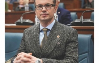 Dt. Çankaya ''Fatih stadyumunu neden yıktınız?''