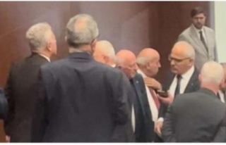 İlçesine gitmeyen Başkan Aydın, Başkan Erdem’e...