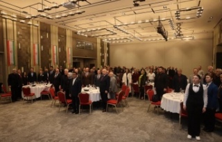 İran İslam Cumhuriyeti’nin kuruluşu kutlanıyor