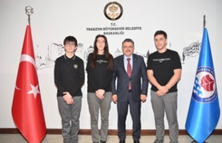 LİSELİLERİN PROJESİNE BAŞKAN GENÇ’TEN ÖVGÜ