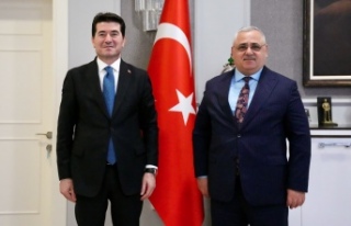 ORTAHİSAR’DA BURS DAYANIŞMASI BÜYÜYOR