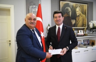 ORTAHİSAR’IN BURS KAMPANYASINA PAZARCI ESNAFINDAN...