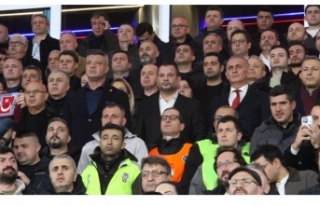 TFF Başkanı İbrahim Hacıosmanoğlu müsabakayı...