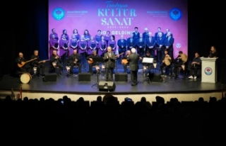 TRABZON’DA TÜRK HALK MÜZİĞİ RÜZGARI ESTİ