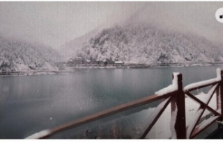 Uzungöl beyaza boyandı.