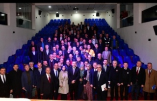 Vali Şahin muhtarları dinledi.