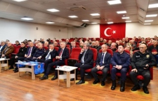 Vali Şahin Of’ta muhtarlarla buluştu