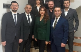 Yeni yönetim ''Bize güvenin''...