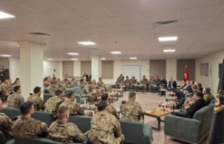 AKP milletvekilleri Özel harekatçıları ziyaret...