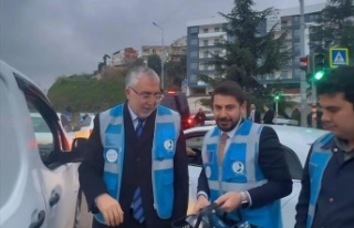 Bakan İftariyelik Dağıttı