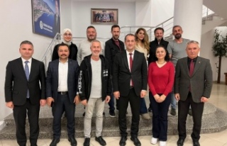 BAŞKAN EKİM DÜNYA TİYATROLAR GÜNÜ’NÜ KUTLADI:...