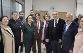 CHP’liler 14 Mart tıp Bayramı’nı kutladılar.