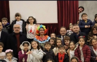 CHP’liler Vakfikebir’de çocuklarla iftar açtılar.