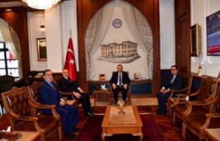 Denizciler vali Şahin’i ziyaret ettiler.