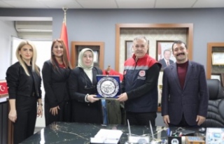 İl müdürü kaplan’a teşekkür plaketi takdim...