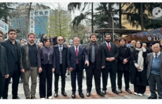 Milletvekili Aydın salonlara sığmadık meydanlardayız.