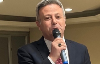 Muhtar koçan bürokrasi ve siyasetçileri buluşturdu.