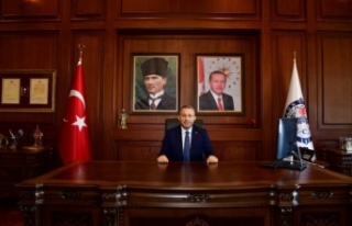 Vali Şahin kandil günü dolayısıyla mesaj yayınladı.