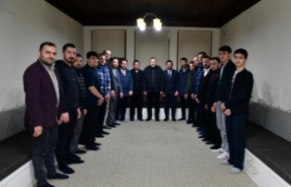 Vali Şahin ve AKP gençlik kolları il başkanı...