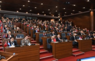 BÜYÜKŞEHİR’İN 2025 YILI FAALİYET RAPORU YETERLİ...