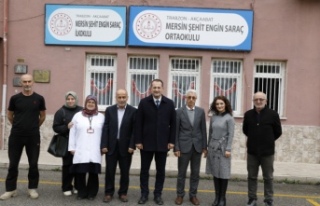 BAŞKAN EKİM’DEN MERSİN’DEKİ OKULA ANLAMLI...