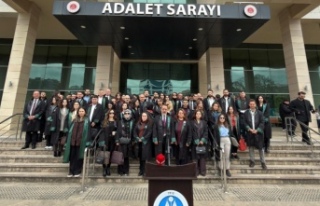 Trabzon barosu’ndan adliye önünde tepki