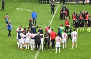 BAŞKAN GENÇ'TEN ŞAMPİYON SEBAT GENÇLİK’E...