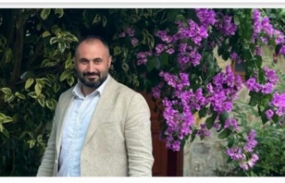 Başkan yardımcısı sarı görevinden istifa etti