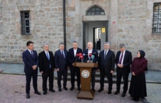 Hüseyin Kazaz Kültür Merkezi’ne Aç,Kapa.