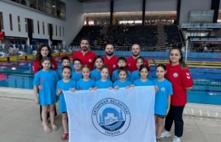 ORTAHİSAR BELEDİYESPOR’UN MİNİK YÜZÜCÜLERİ,...