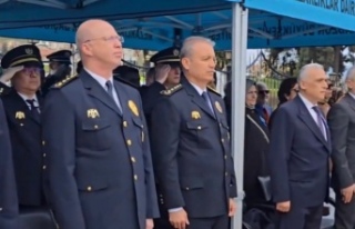 Polisler Şehitliği’i ziyaret ettiler