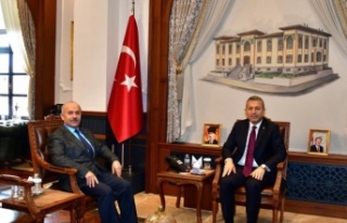 Prof.Dr kutlu Vali Şahin’i ziyaret etti.