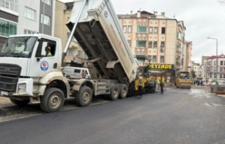 BÜYÜKŞEHİR'İN YOL ÇALIŞMALARI ARALIKSIZ...