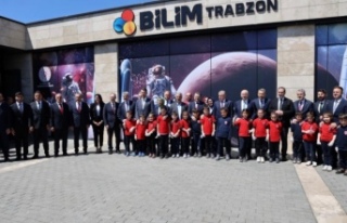 Bakan Bak bilim Merkezi’nde