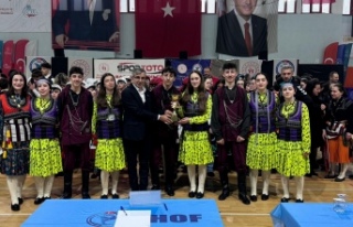 BÜYÜKŞEHİR’İN HALK OYUNLARI EKİBİ BÖLGE...