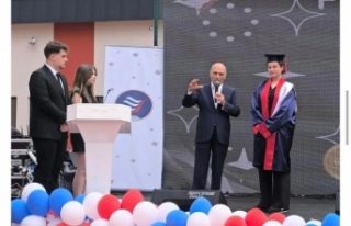 Eski Bakan Bayraktar ''Gençlik Geleceğimizdir''