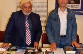 Kitap fuarı büyük ilgi gördü.