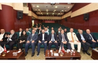 Seçilmek için yarışıyorlar aylık toplantılara...